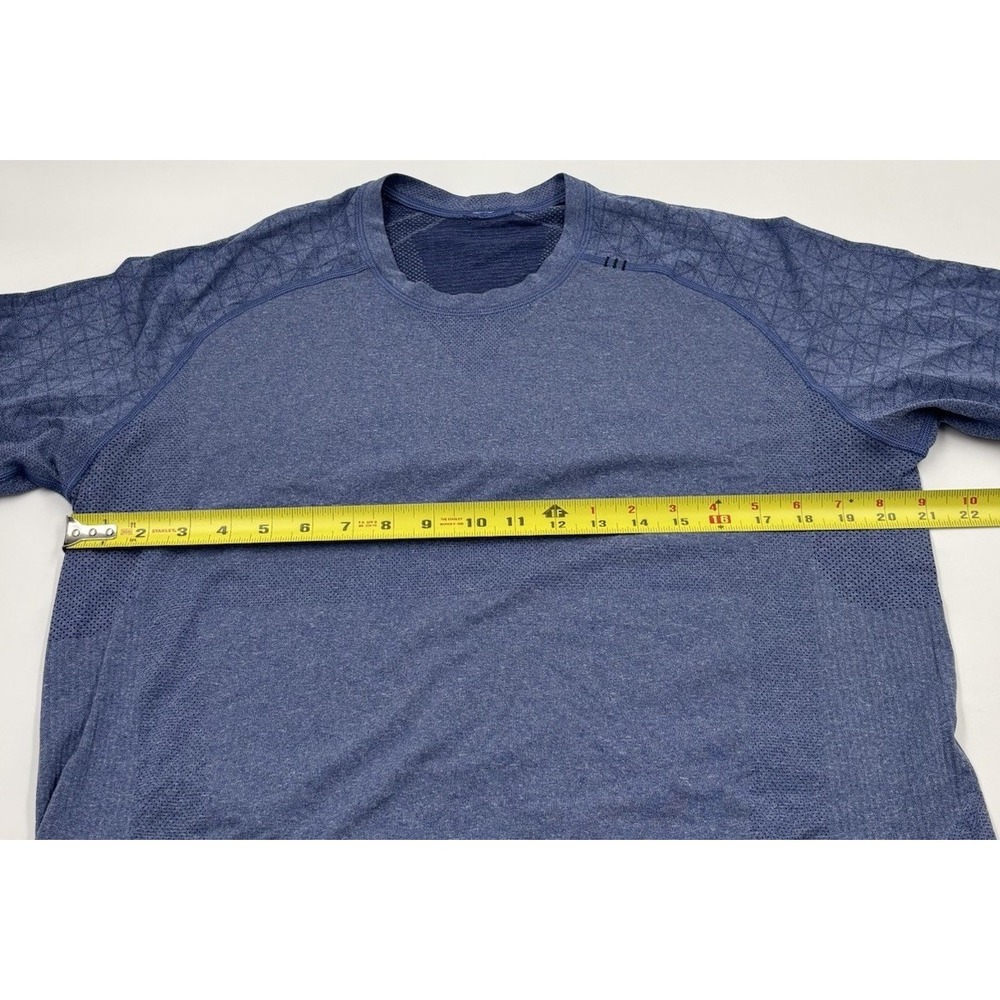 Lululemon‎ Men's XL Blue Short Sleeve Athletic Shirt - Picture 4 of 5